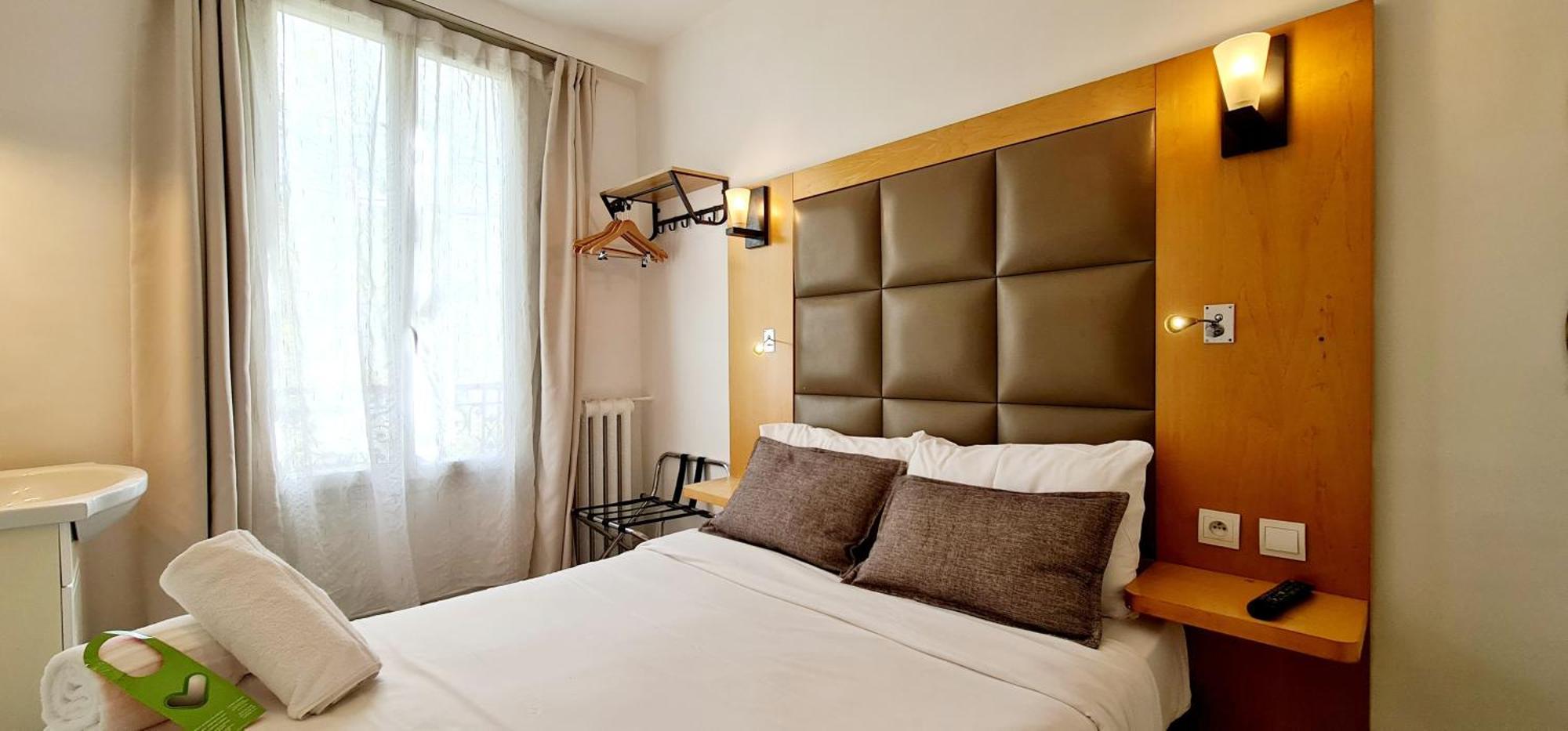Double Room with Shared Bathroom