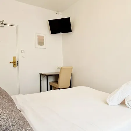 Hotel De France 18-2